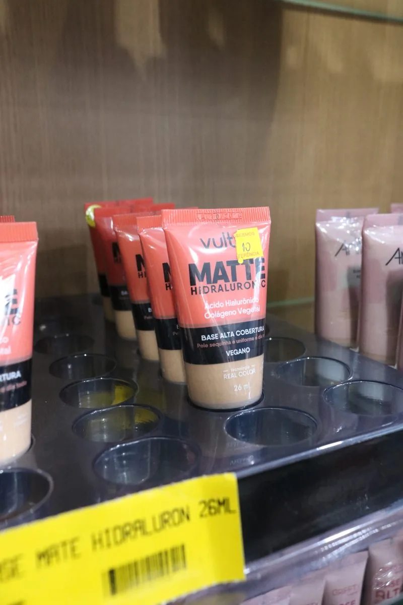 Base facial Vult em exposição na loja